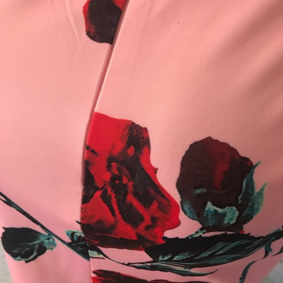 5 ⭐️ Floral Crop Top & Skirt 2 Piece Set - Picture 7 of 8